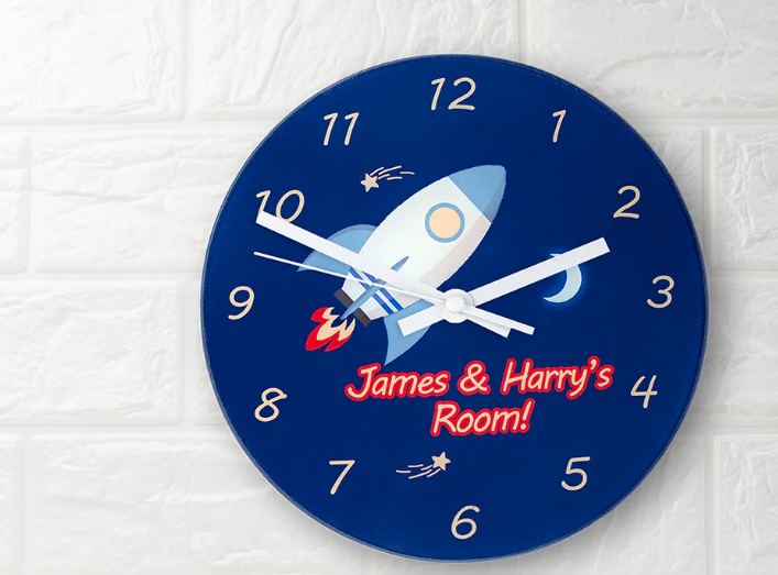 The Charm of Personalised Wall Clocks as Gifts for Contemporary Homes